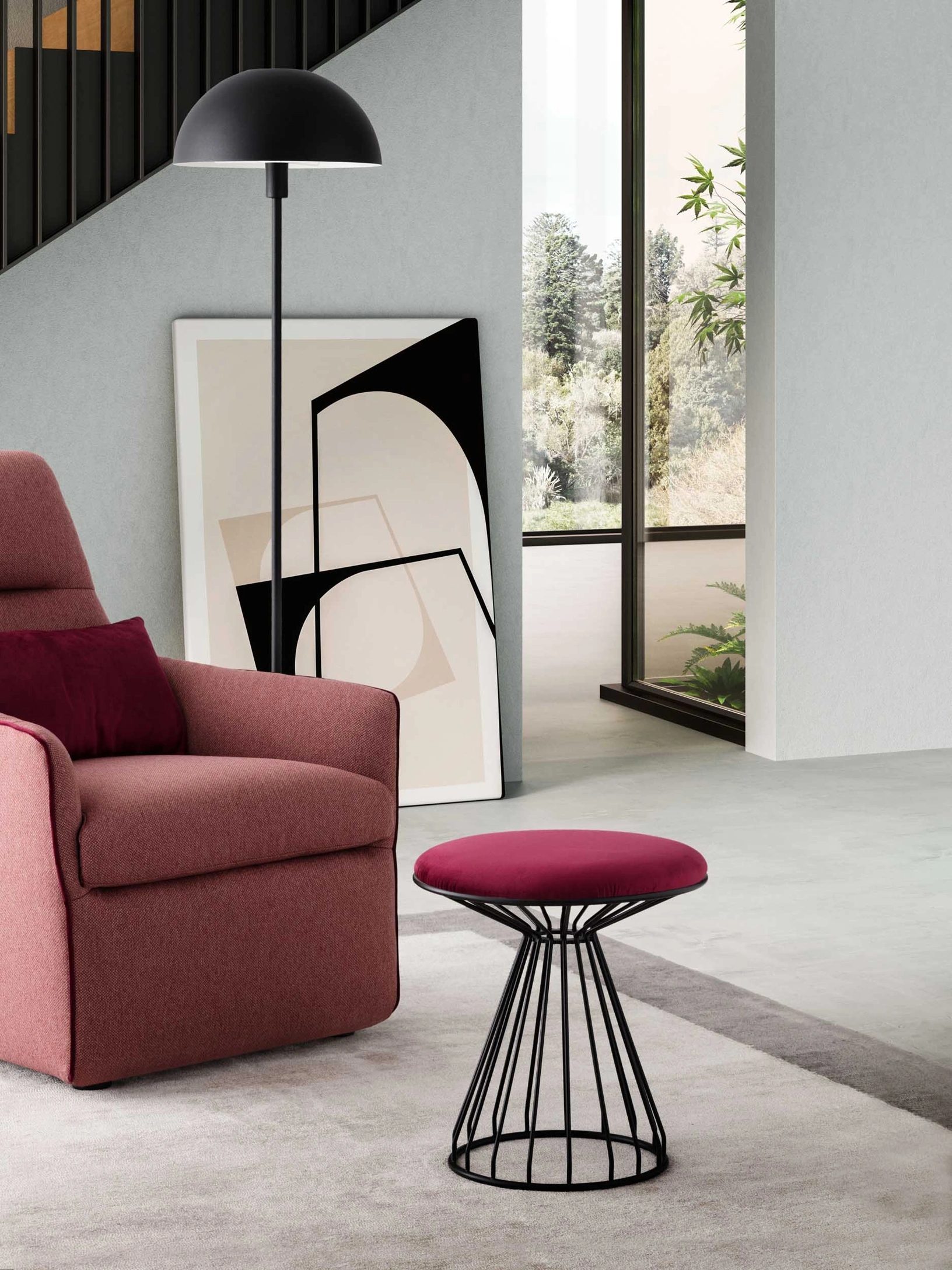 Pouf Liliane in tessuto imbottito con struttura in metallo di Le Comfort