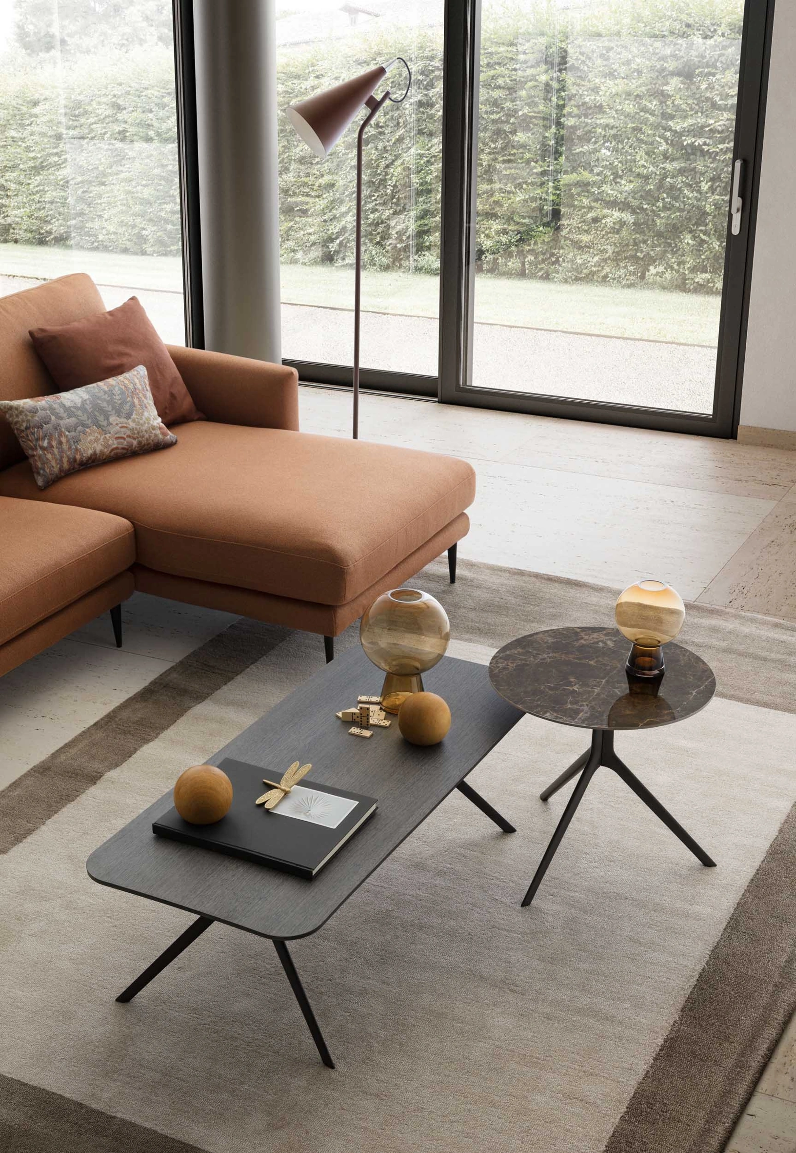 Tavolino Silky rettangolare in rovere grigio di Le Comfort