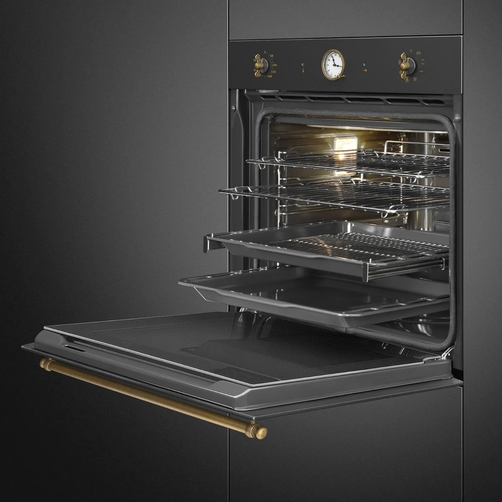Forno Termoventilato Estetica Coloniale di Smeg