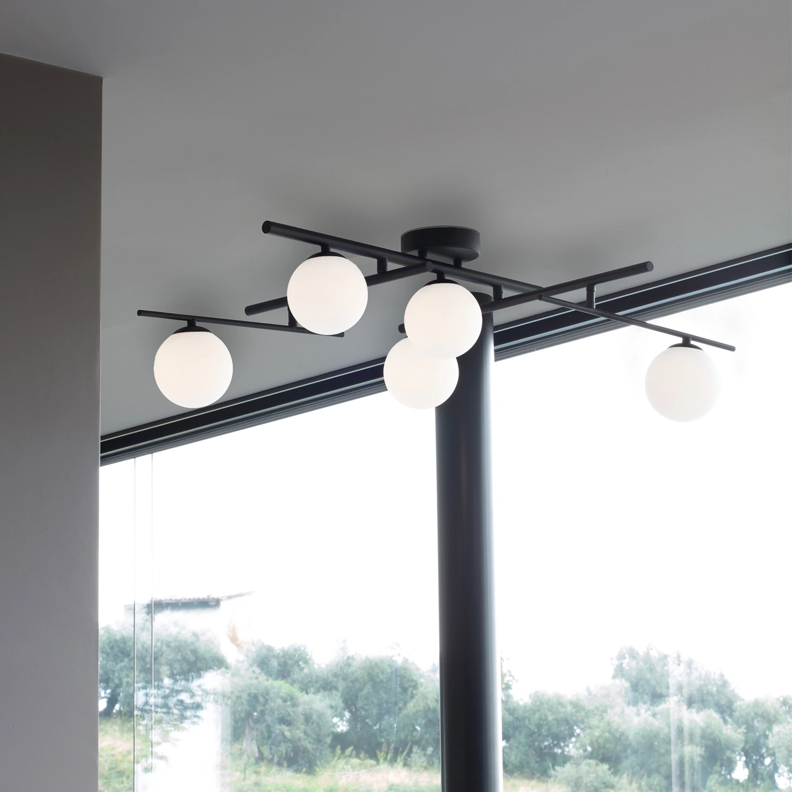 Lampada a soffitto Atlas di Ideal Lux