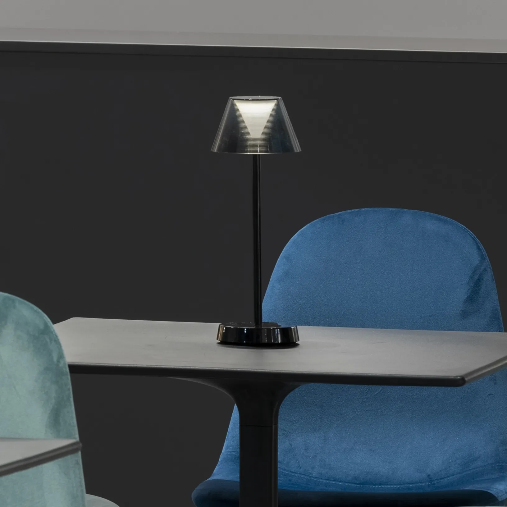 Lampada da tavolo Lolita da esterno ricaricabile senza filo di Ideal Lux
