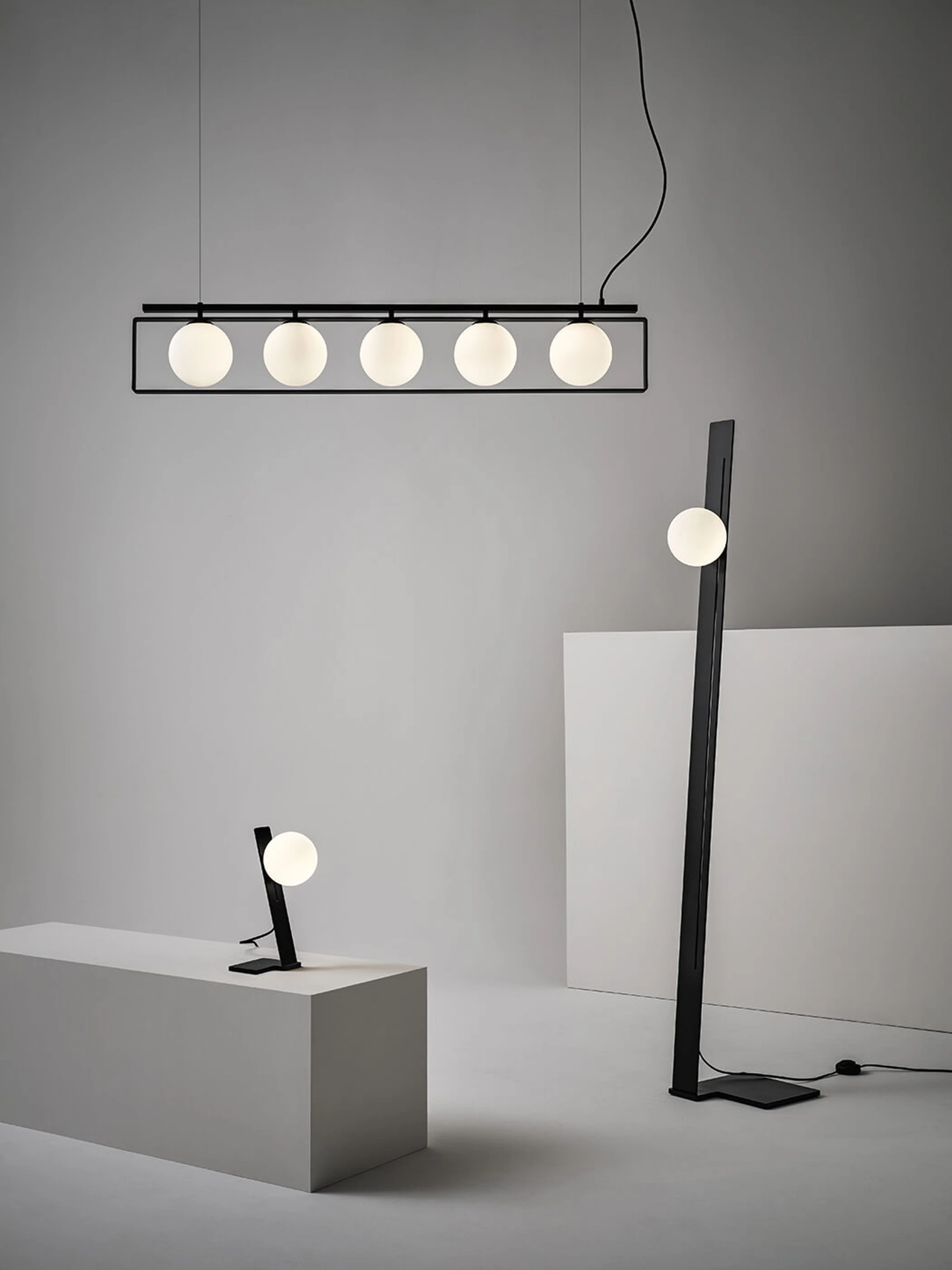 Lampada da terra Suspense di Midj