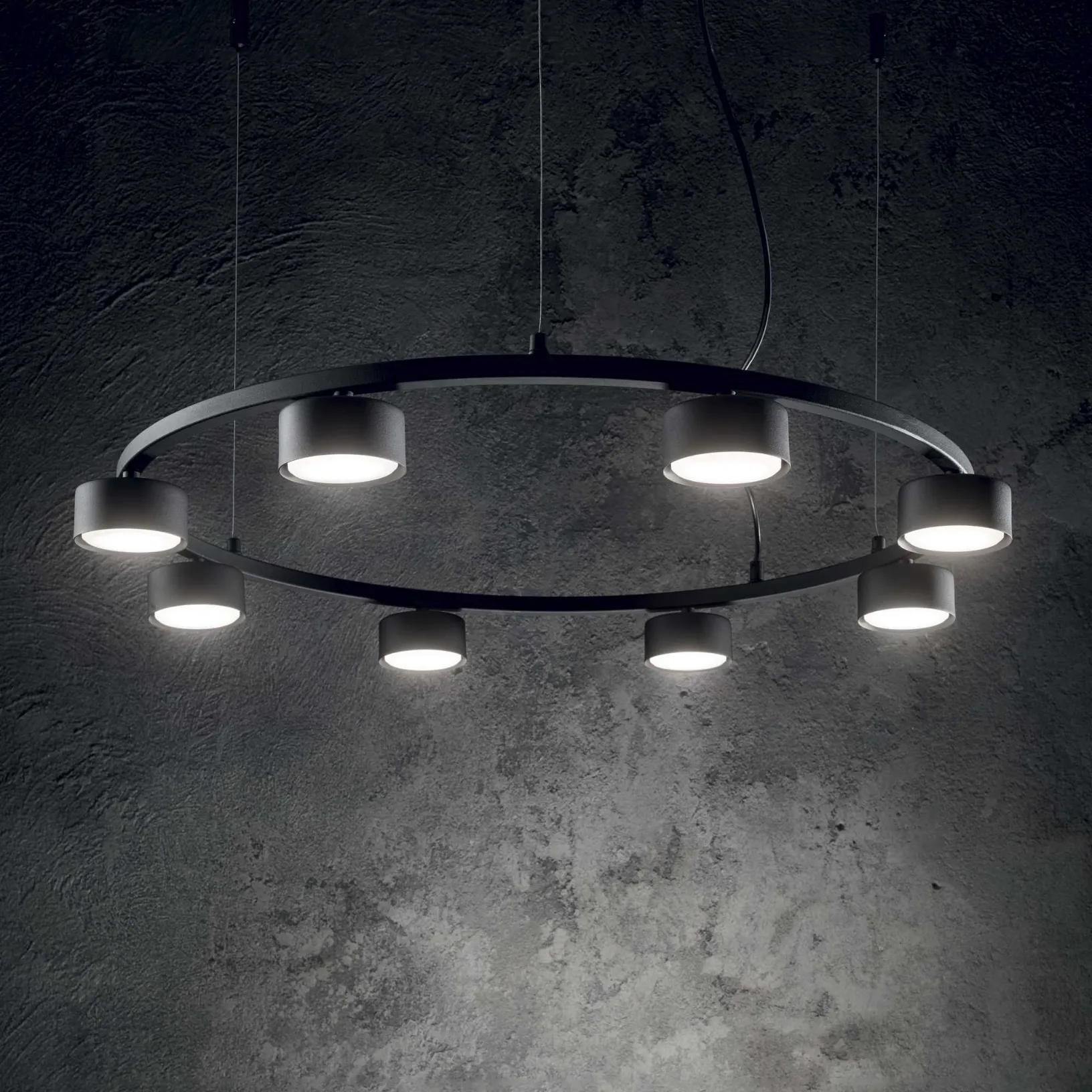 Lampada a sospensione Minor Round in metallo con sorgenti luminose a led di Ideal Lux