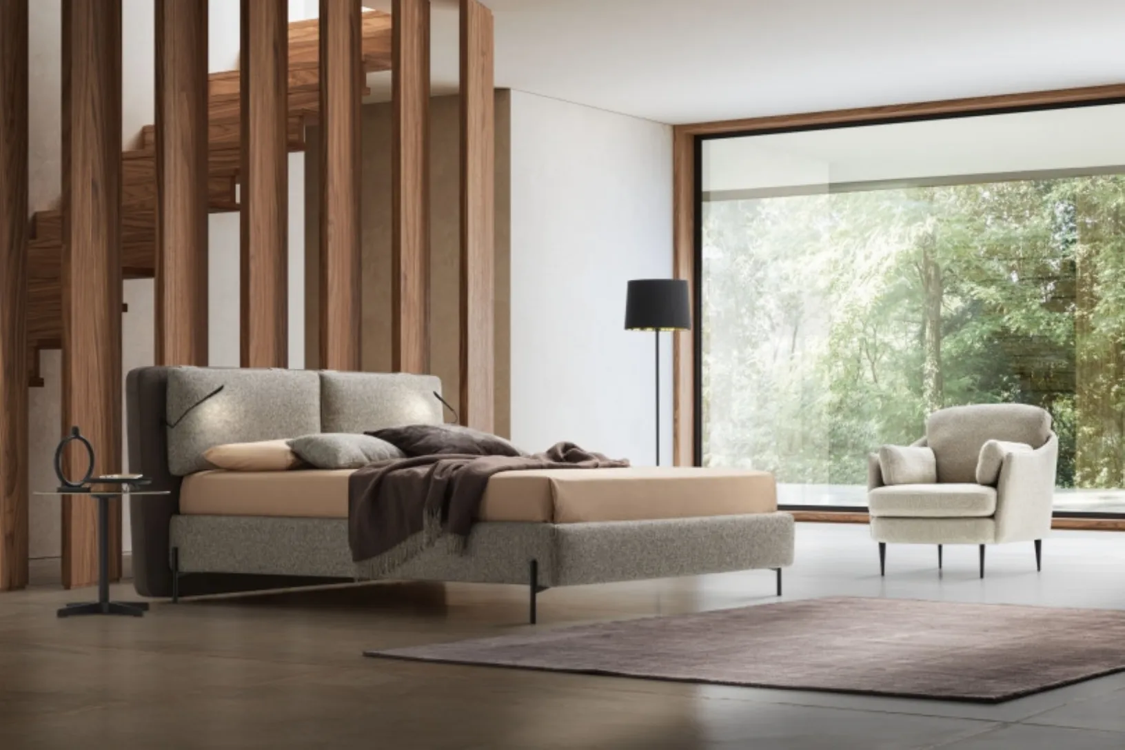 Letto con testiera in tessuto imbottito Cortina di Le Comfort