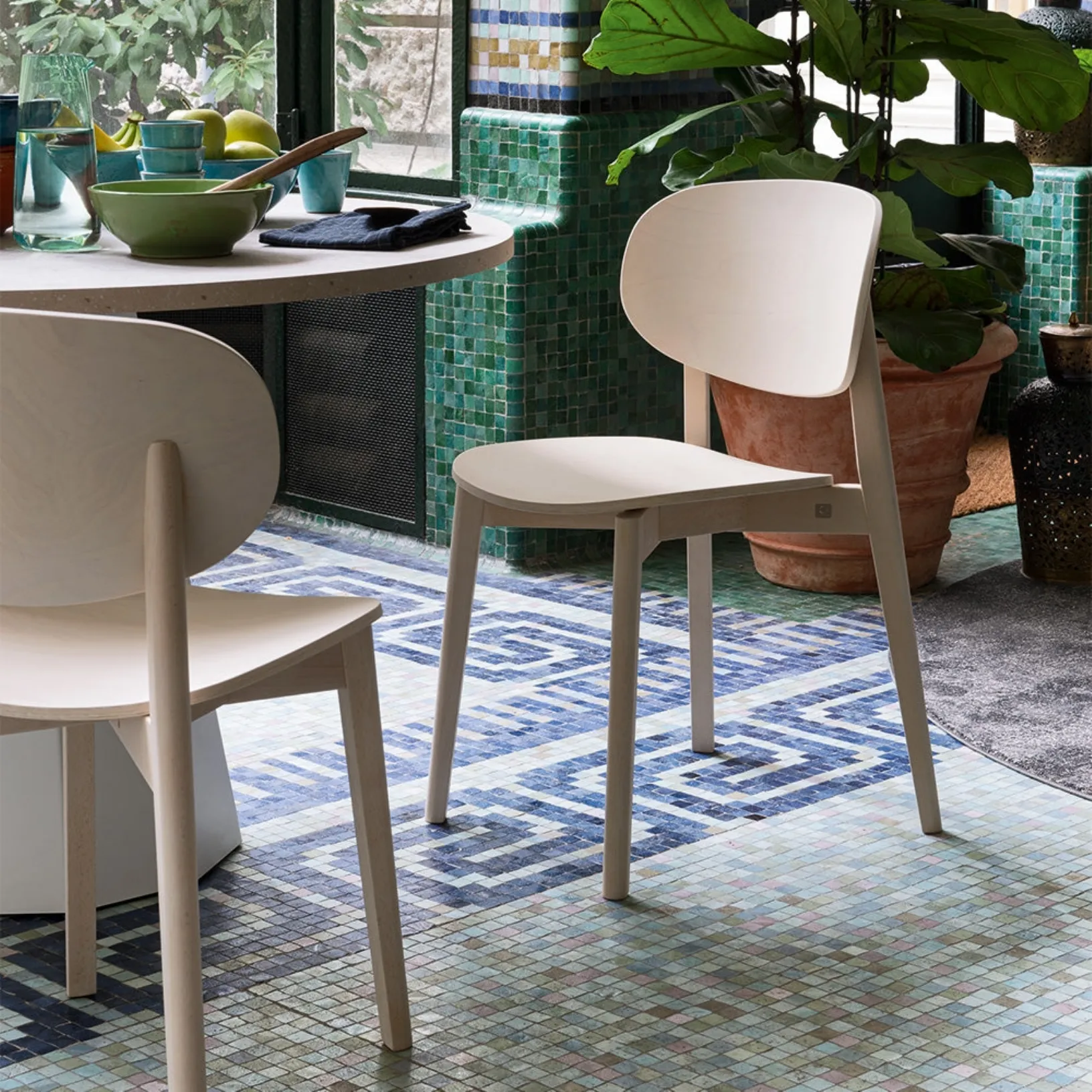 Sedia in legno dal design classico Eide di Connubia