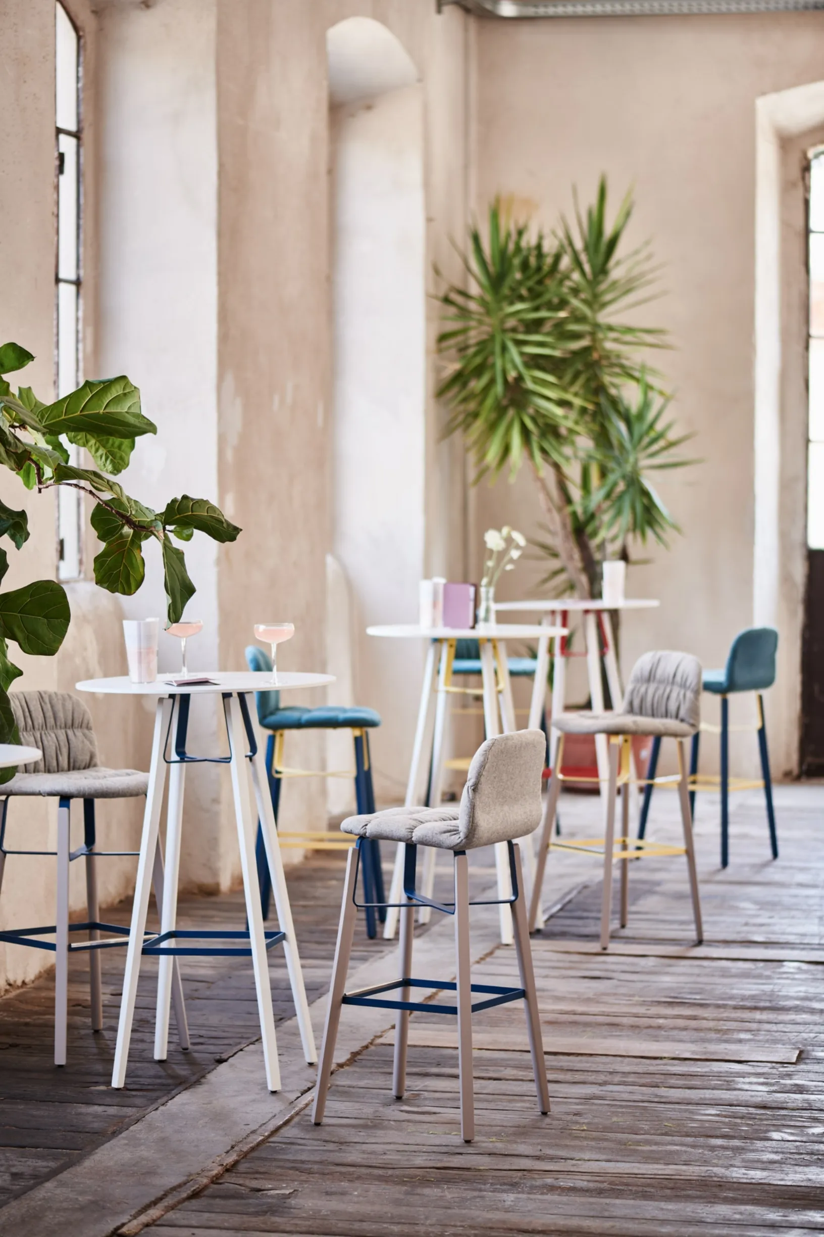 Sgabello imbottito Liù di Midj