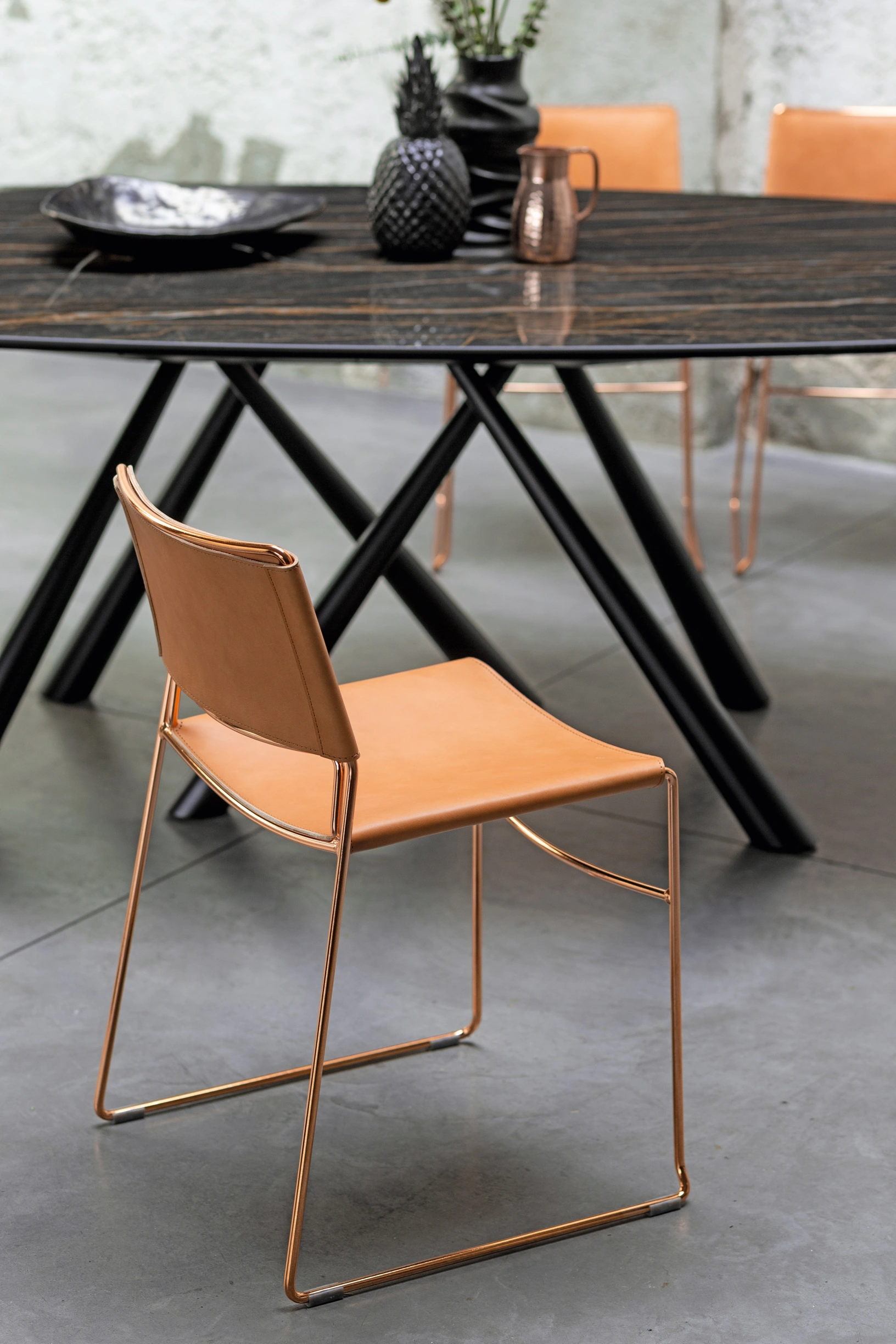 Sedia in cuoio Slim di Midj