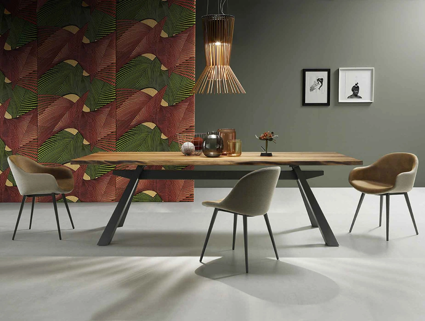 Tavolo Zeus in Rovere di Midj